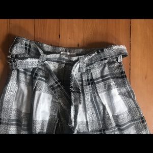 Black and white Zimmermann cropped white leg pant